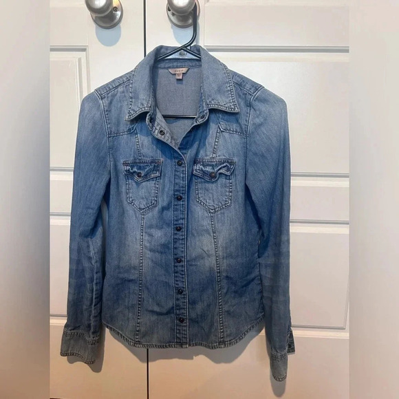 Guess Vintage Button chambray shirt. Size XS. - Picture 1 of 4